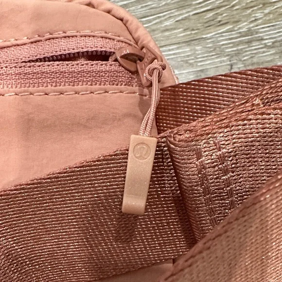 NWT! lululemon Copper Everywhere Belt Bag Size Small - Picture 11 of 11